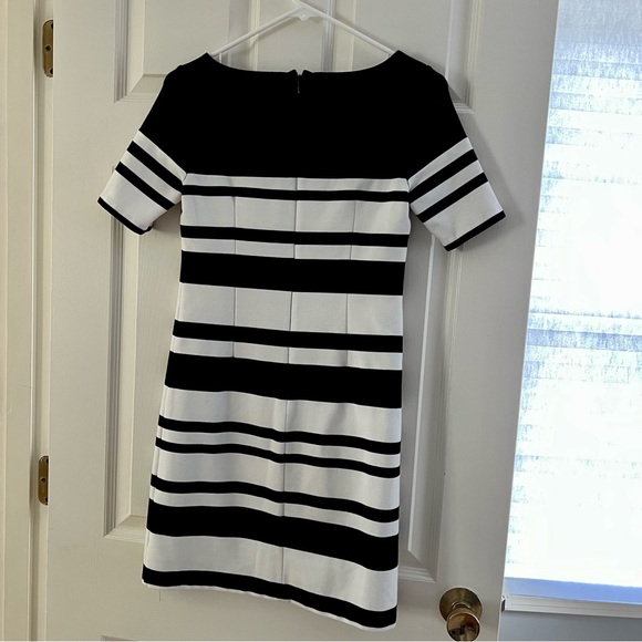White House Black Market WHBM Classic Shift Dress Size 00 🖤🤍 - Picture 3 of 4